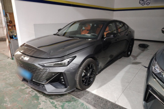 长安UNI-V 2022款 1.5T 尊贵型