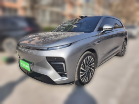 星途 星纪元 ET 2025款 纯电 760 Max两驱城区辅助驾驶