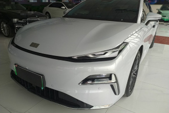 吉利银河 银河星耀8 2025款 130km EM-i 尊享版