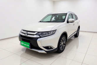 三菱 欧蓝德 2018款 2.0L 两驱嘉乐版 7座