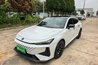 长安UNI-V 2024款 1.5T 尊贵型