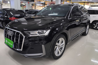奥迪Q7 2023款 45 TFSI quattro S line运动型