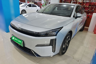 吉利银河 银河L6 2025款 EM-i 140km 星舰版