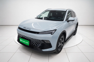 北京汽车 魔方 2022款 1.5T DCT黄金版