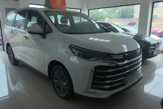 上汽大通MAXUS 大通G50 2023款 PLUS 1.5T 自动定制款入门版