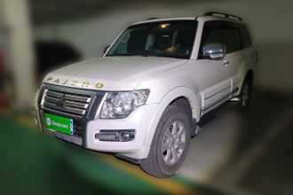 三菱 帕杰罗(进口) 2018款 3.0L 自动尊贵版