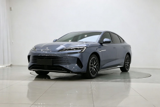 比亚迪 海豹07 DM-i 2025款 DM-i 1.5L 125km 精英型