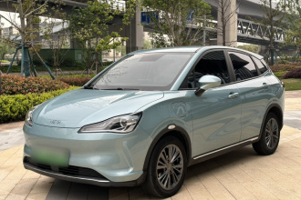 哪吒汽车 哪吒V 2022款 潮 400 Lite