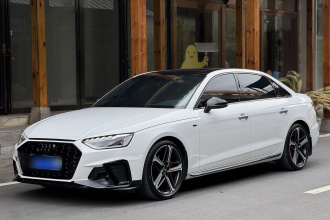 奥迪A4L 2025款 200万辆悦享版 40 TFSI 豪华动感型