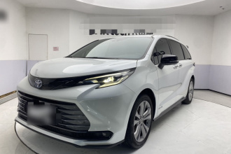 丰田 赛那SIENNA 2023款 2.5L混动 尊贵版