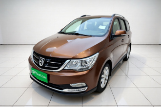 宝骏730 2016款 1.5L 手动豪华型 7座