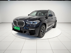 宝马X5 2022款 改款 xDrive 30Li 尊享型M运动套装