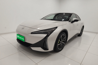 ARCFOX极狐 极狐 阿尔法S5 2024款 560MAX 185kW