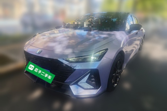长安UNI-V 2022款 1.5T 尊贵型