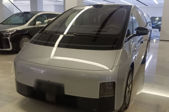 理想汽车 理想MEGA 2025款 Ultra 智能焕新版
