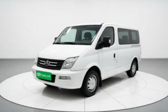 上汽大通MAXUS 新途V80 2023款 2.0T AMT经典傲运通短轴超低顶5/6座