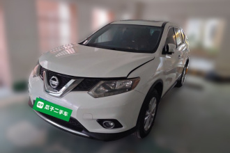 日产 奇骏 2015款 2.0L CVT舒适MAX版 2WD