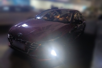 现代 伊兰特 2021款 1.5L CVT LUX尊贵版