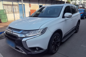 三菱 欧蓝德 2019款 2.0L 两驱畅享版 5座 国VI