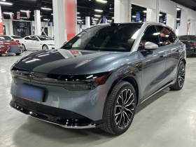 极氪7X 2025款 75kWh 后驱智驾版