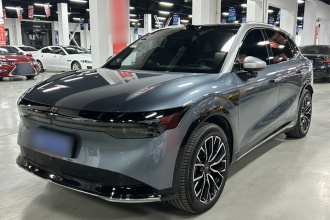 极氪7X 2025款 75kWh 后驱智驾版