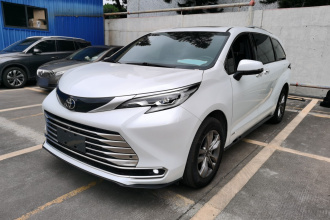 丰田 赛那SIENNA 2024款 2.5L混动 四驱尊贵版