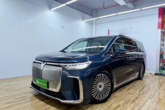 岚图汽车 岚图梦想家 2025款 PHEV 四驱旗舰鲲鹏版