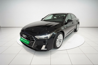 奥迪A7L 2024款 45TFSI S-line 筑梦型 流晶套装