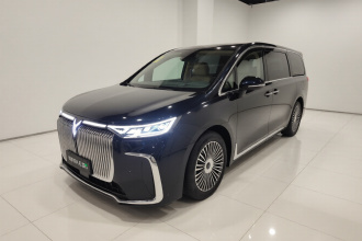 岚图汽车 岚图梦想家 2025款 PHEV 四驱旗舰鲲鹏版