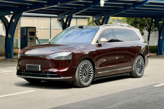 鸿蒙智行 问界M9 2025款 增程 Ultra版 52kWh 6座版 (192线激光雷达）