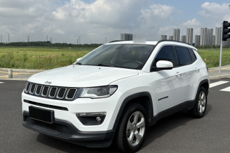 Jeep 指南者 2020款 220T 自动精英版