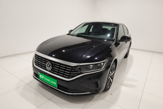 大众 帕萨特 2025款 出众款 380TSI 龙腾版