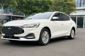 福特 福克斯 2021款 三厢 EcoBoost 180 自动锋潮型