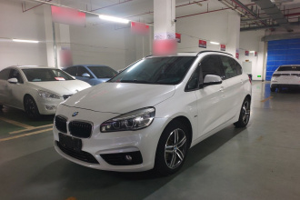 宝马2系旅行车 2016款 218i 运动设计套装
