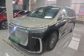 岚图汽车 岚图梦想家 2025款 PHEV 四驱旗舰乾崑版