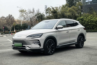比亚迪 宋PLUS新能源 2023款 冠军版 DM-i 110KM 旗舰型