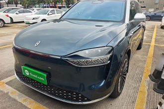 鸿蒙智行 问界M9 2024款 增程 Ultra版 42kWh 6座版