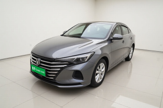 长安 逸动 2022款 PLUS 1.6L GDI 手动精英型