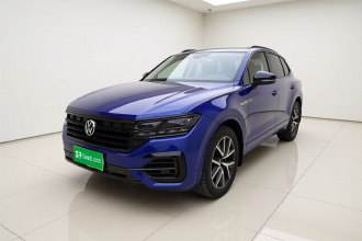 大众 途锐 2022款 3.0TSI 锐享版 曜黑运动套装
