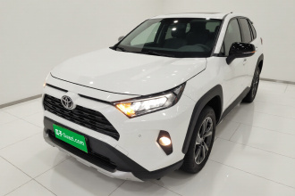 丰田 RAV4荣放 2022款 2.0L CVT四驱风尚Plus版