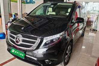 奔驰 威霆 2021款 2.0T 精英版 7座