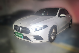 奔驰A级 2021款 A 200 L 运动轿车时尚型