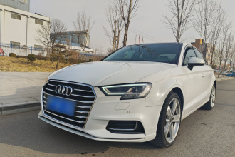 奥迪A3 2018款 30周年年型 Limousine 35 TFSI 风尚型