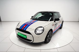 电动MINI COOPER 2025款 456km COOPER E 经典派