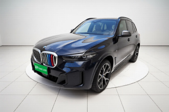 宝马X5 2023款 xDrive 30Li 尊享型M运动曜夜套装