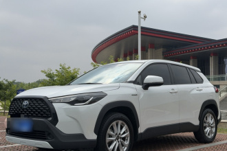 丰田 卡罗拉锐放 2023款 双擎 2.0L 精英版