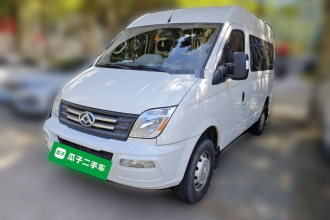 上汽大通MAXUS 新途V80 2023款 2.0T 手动经典傲运通短轴中顶5/6座
