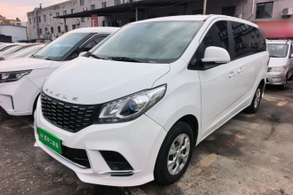 上汽大通MAXUS 大通G10 2023款 改款 2.0L 手动多功能版 汽油 7座
