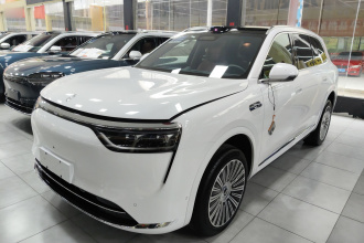 鸿蒙智行 问界M8 2025款 增程 Ultra版 53.4kWh 6座版