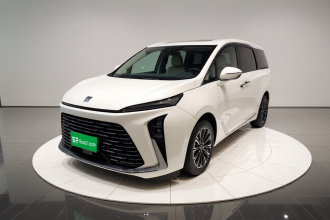 别克GL8 2025款 陆尊 尊享版